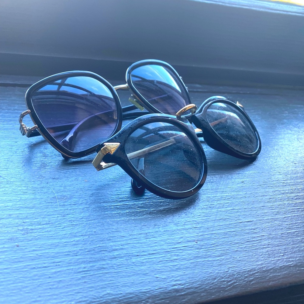 GUESS Sunglasses